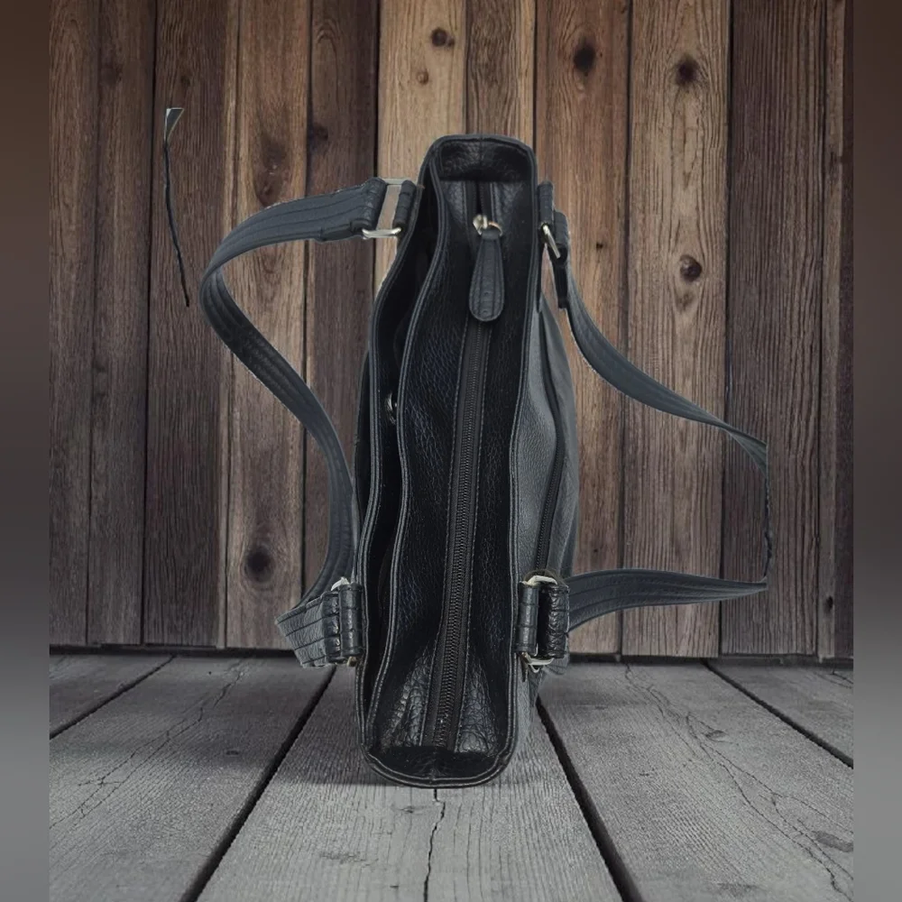 Vintage Covington Black Leather Shoulder Bag Scallop Front Pocket - Picture 5 of 15